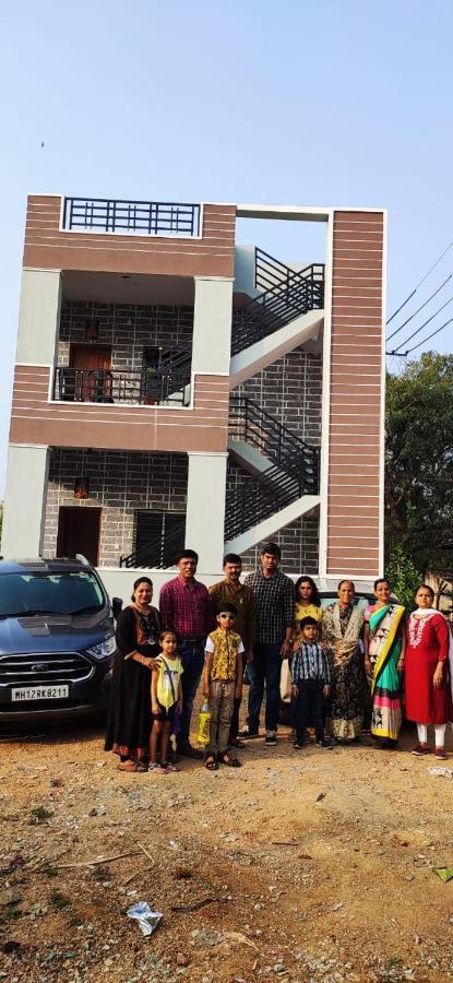Veeru Homestay ฮอสเปต ภายนอก รูปภาพ