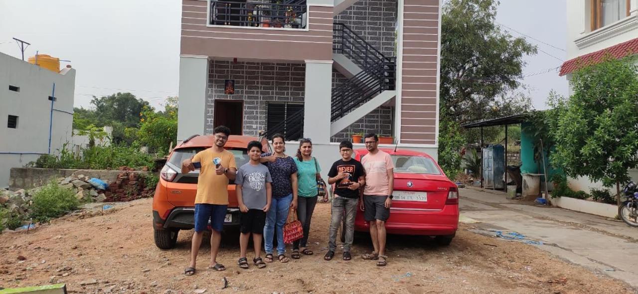 Veeru Homestay ฮอสเปต ภายนอก รูปภาพ