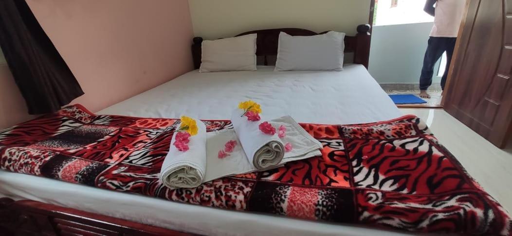 Veeru Homestay ฮอสเปต ภายนอก รูปภาพ